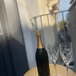 Flame Bed & Breakfast 4*
