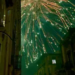 Flame Bed & Breakfast 4*