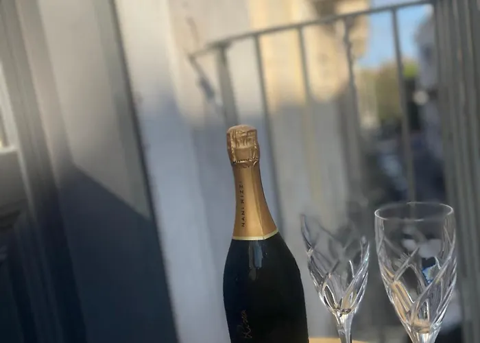 Flame Frühstückspension 4*