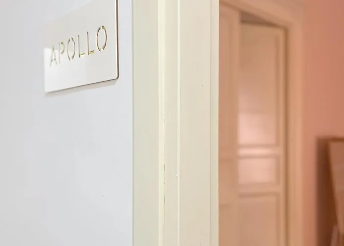 Frühstückspension Flame 4*