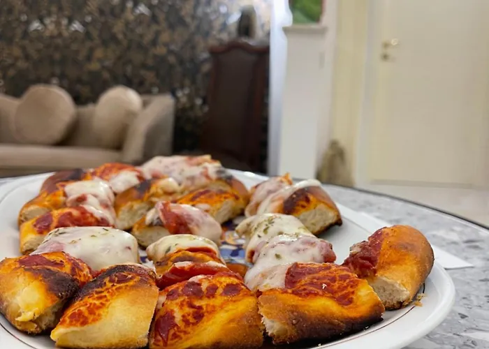 Flame Frühstückspension 4*